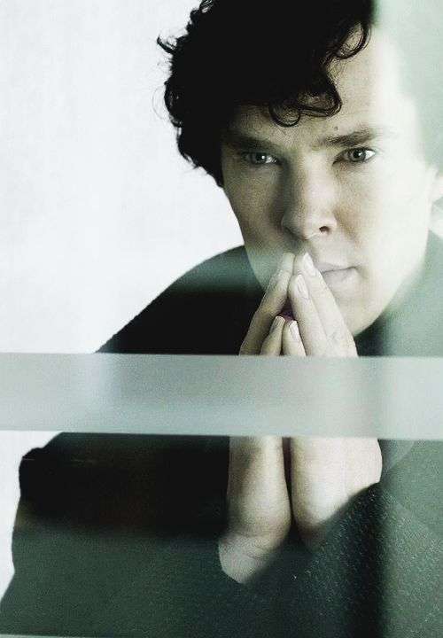 Sherlock Holmes Thinking